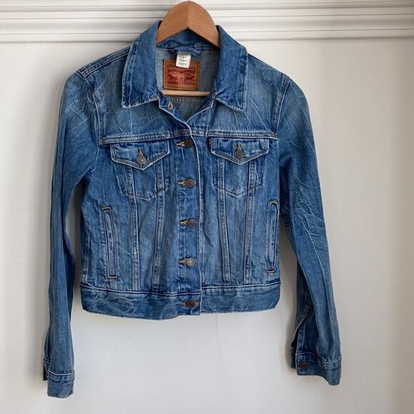 Levi's Jean Jacket   - Picture 2 of 13
